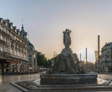 * F3 Haussmannien, Centre-ville, 4 Pers, Wifi * Apartament *