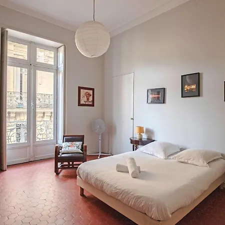 * F3 Haussmannien, Centre-ville, 4 Pers, Wifi * *